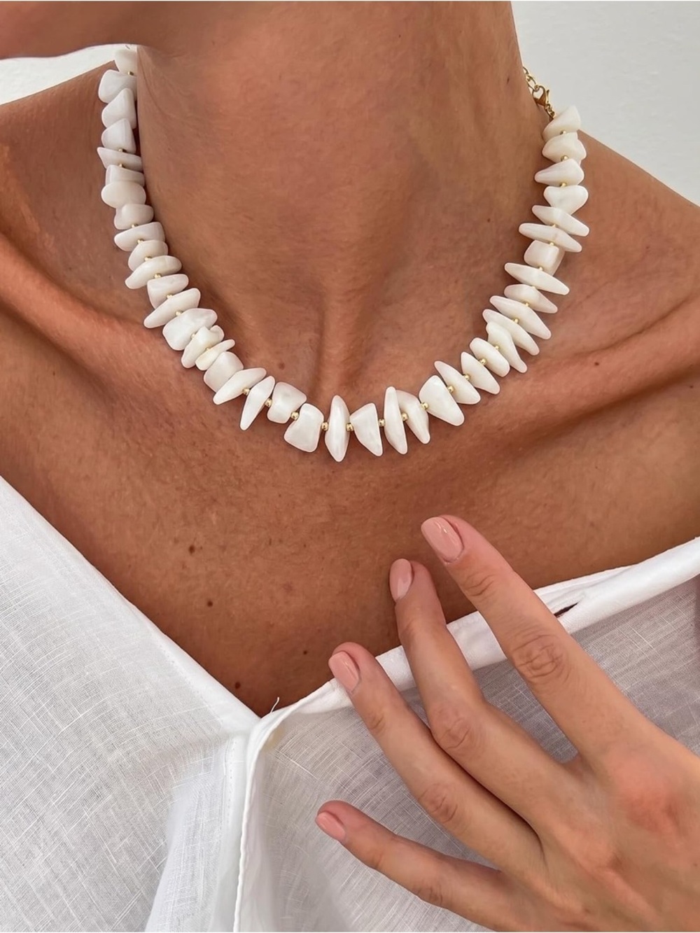 Summer White Cream Chip Choker Necklace